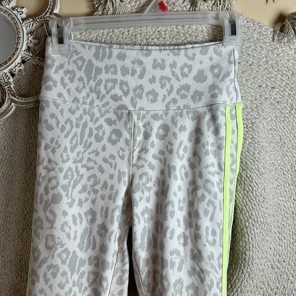 Cheetah print leggings - Picture 2 of 7